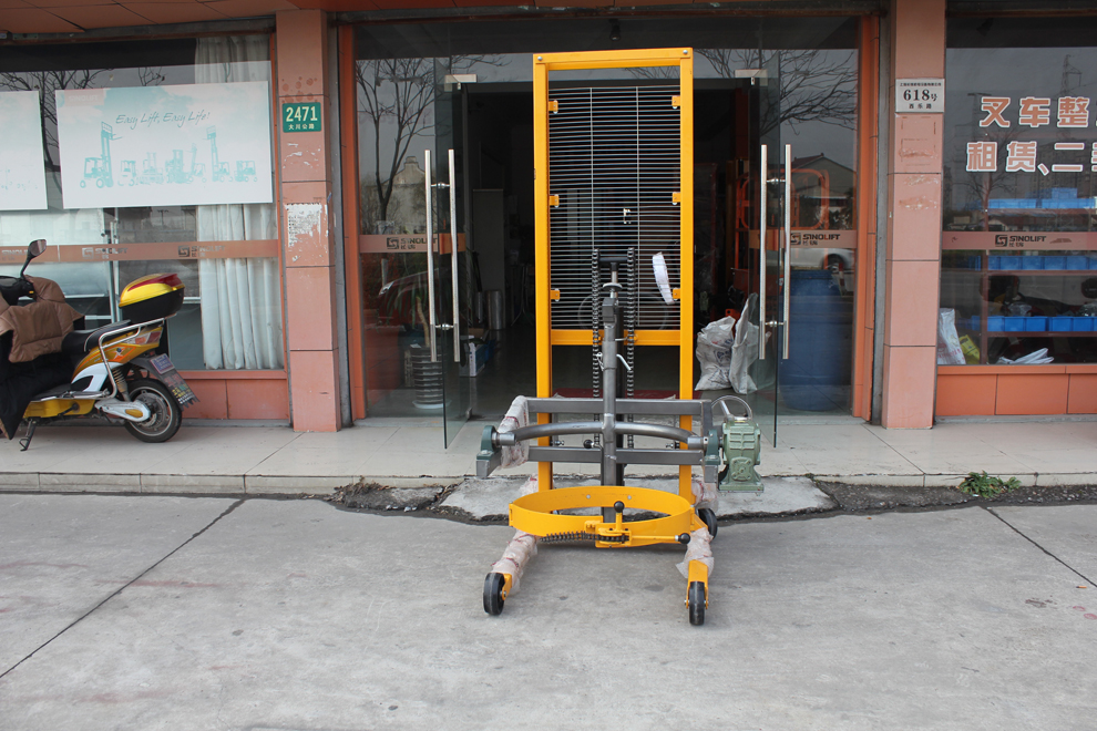 DA450 manual drum dumper